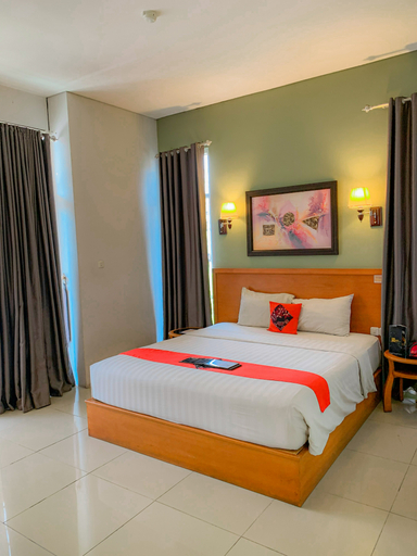 Prima SR Hotel & Convention Yogyakarta - Tap to explore photos