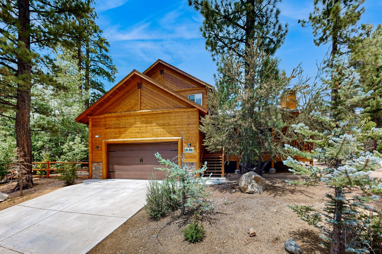 Exterior 2, Big Bear White Skies #674, San Bernardino