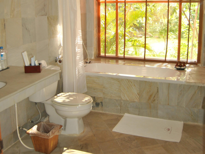 Bathroom 3, Aye Yar River View Resort, Myingyan