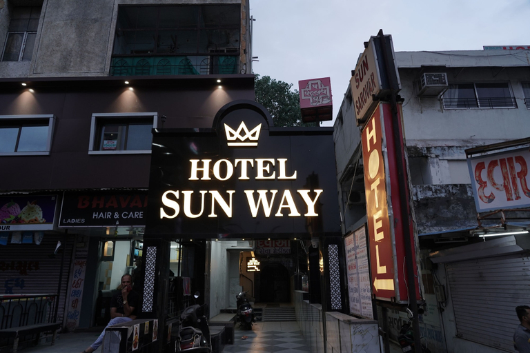 Front of property 2, Hotel Sunway, Ahmadabad