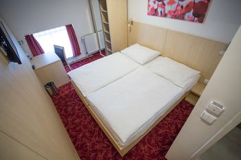 Others 1, Hotel Pivovar, Praha 9