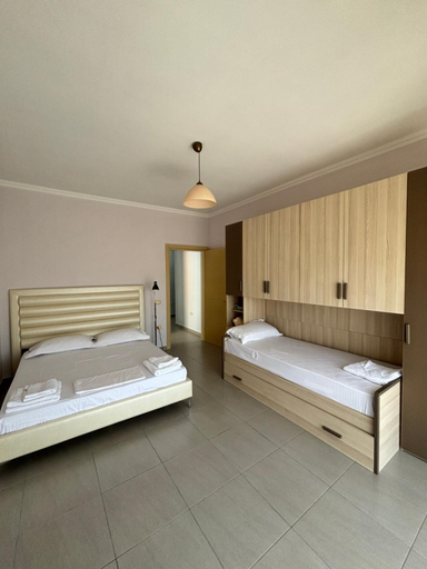 4, Emma's Apartments, Durrësit