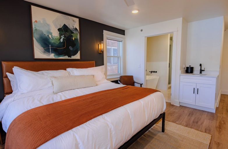 Bedroom 3, The 1850 Hotel, Watauga