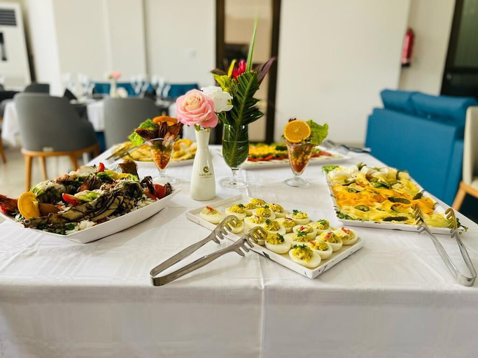 Food & Drinks 5, Souare Premium Hotel, Conakry