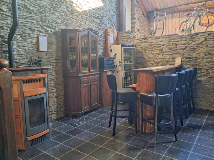 Food & Drinks, De Patuljak, Luxembourg
