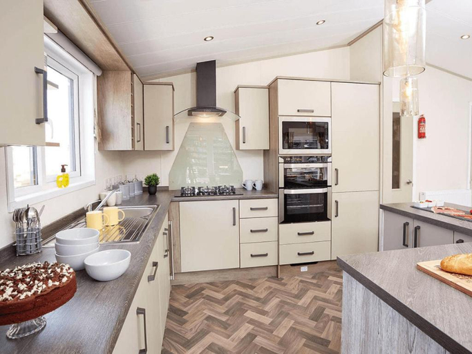 3, Limetree Lodge 2 with Pets Welcome at Riverside Leisure Park, Northumberland