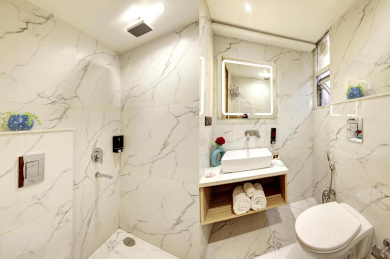 Bathroom 4, Hotel Natraj yes please New Delhi, Delhi