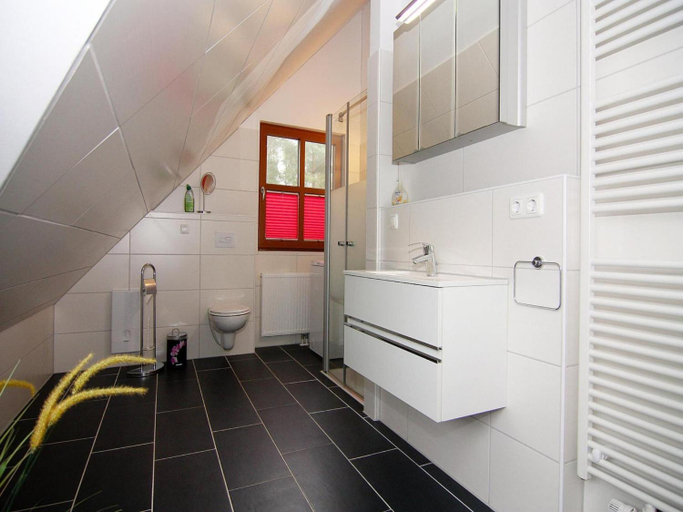 Bathroom 3, Blockhaus in Trassenheide, Vorpommern-Greifswald