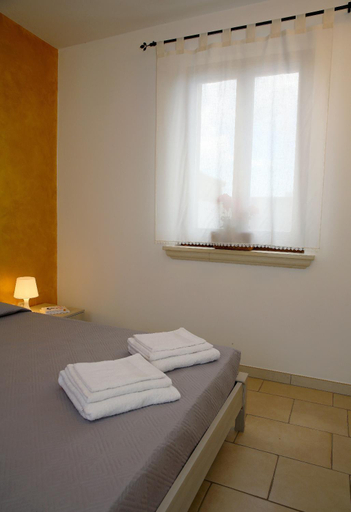 Others 2, Corte Rondine B&B, Lecce