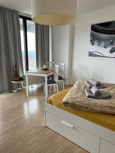 Others 4, Cityapartment im 33. Stock, Augsburg