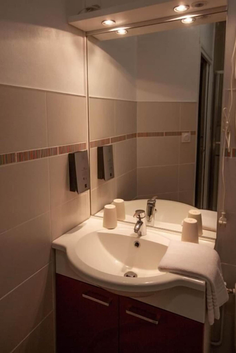 Bathroom 5, L'hôtel, Deux-Sèvres