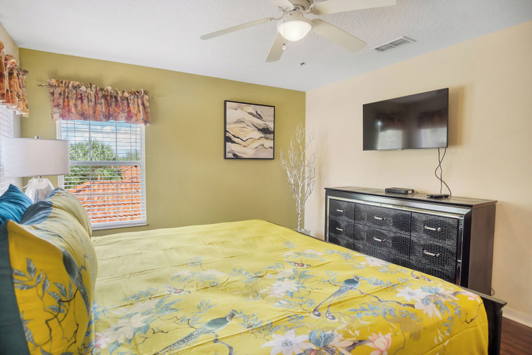 Room 3, Enchanted 5BR Townhome Disney Fun Awaits, Polk