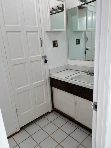 Others 4, Private rooms 2-1, Santa Clara