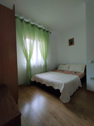 Others 5, Casa Tenciu, Sanpetru