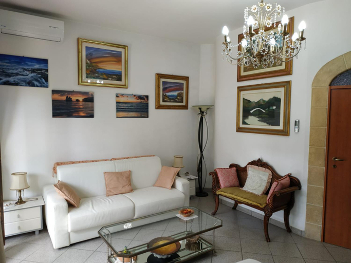 Others 2, B&B Tra i mari del Salento, Lecce
