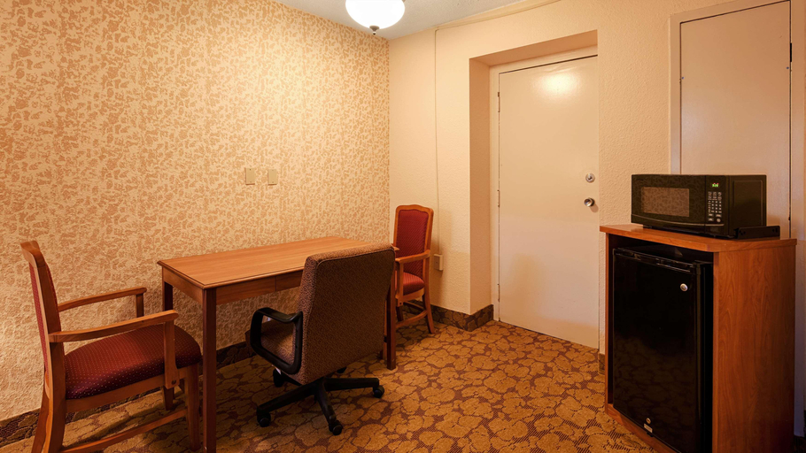 Bedroom 3, Best Western Airport, Tulsa