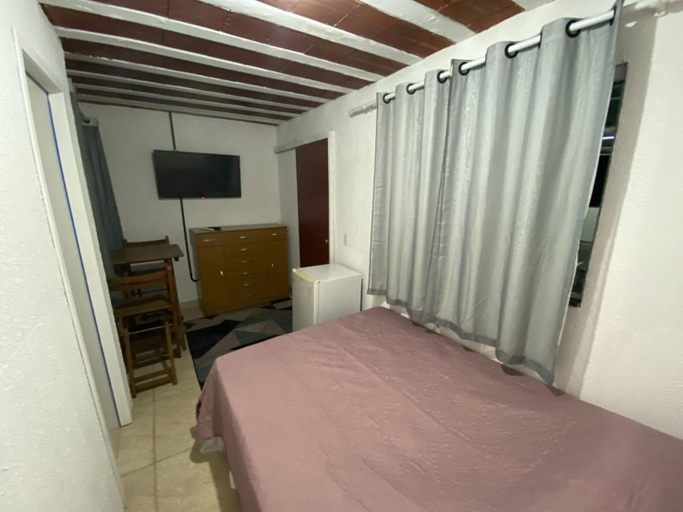 Others 2, Hospedagem Casa Amarela ao lado TOP SHOPPING, Nova Iguaçu