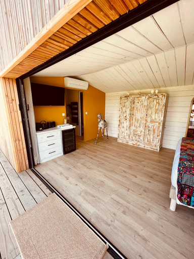 Others 4, Lodge Sainte Sara, Gard