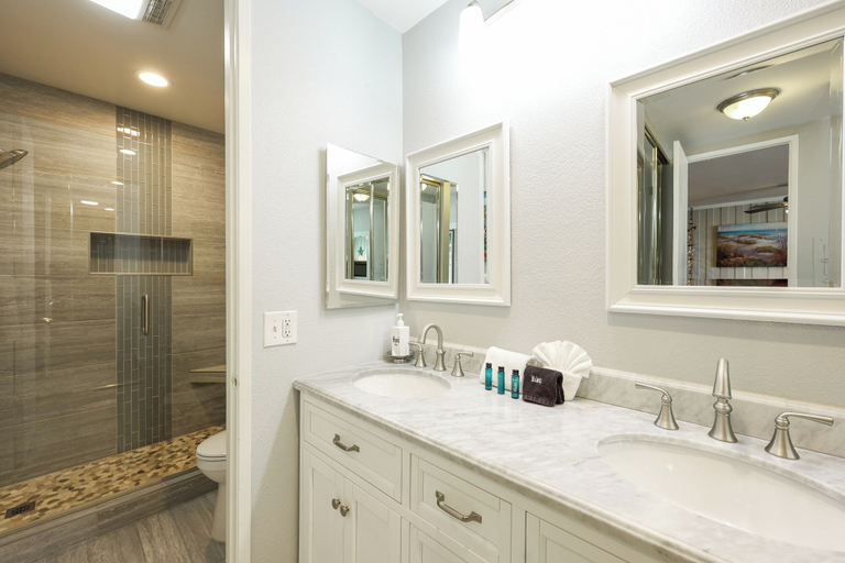 Bathroom 3, Oceanside Beach Condos, San Diego