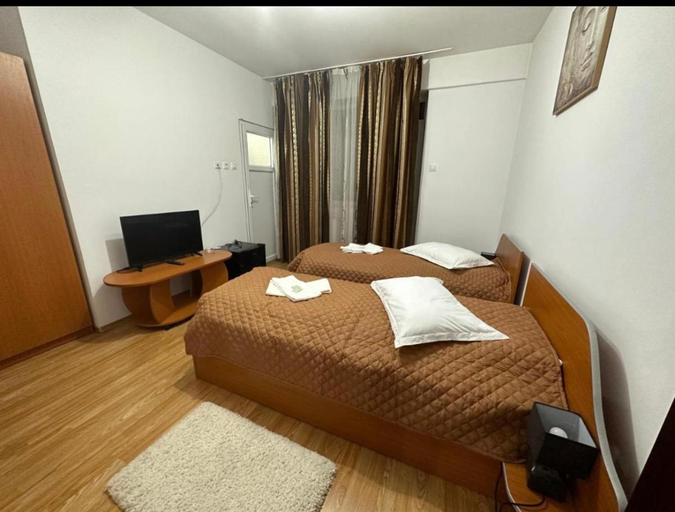 Others 3, Casa Rustic Pitesti 2, Pitesti
