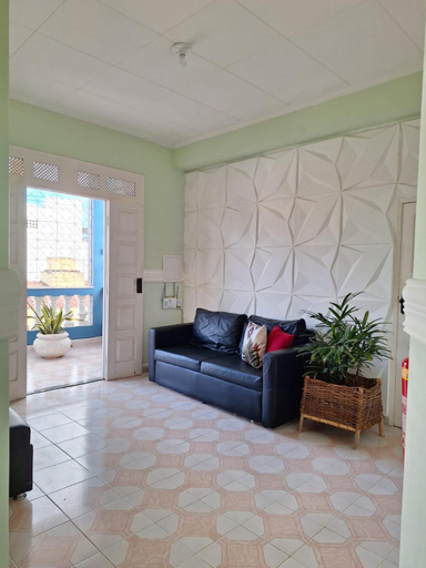 Others 2, Suites Hipolitus, Lagarto