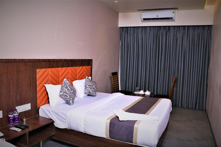 Bedroom 2, Hotel Park Side, Palghar