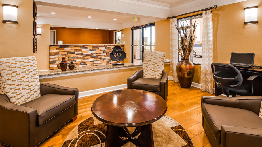 Public Area 2, Best Western Inn, Chilton