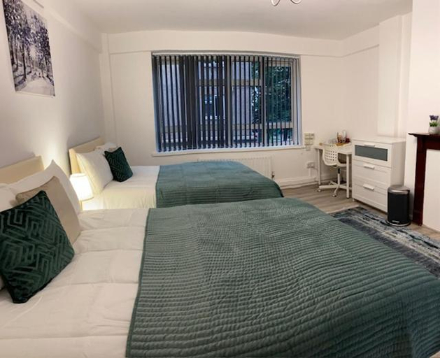 Others 3, PRIVATE ROOM IN SIDMOUTH STREET, KINGS CROSS, London