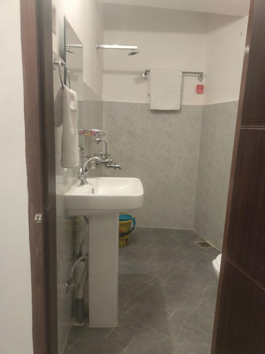 Others 4, Yummy land guest house, Imphal West