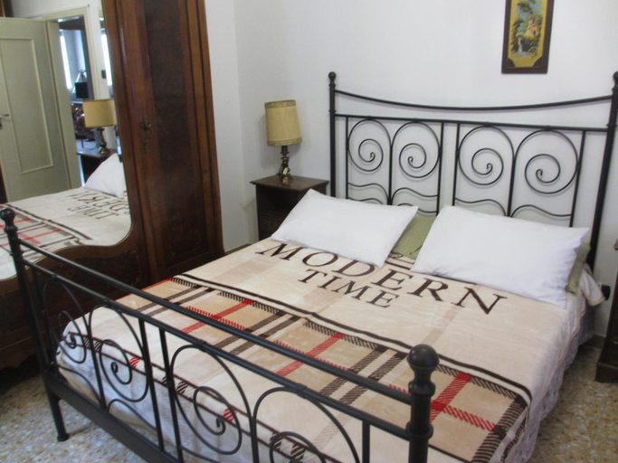 Others 3, B&B Mariarosa - Modena, Modena