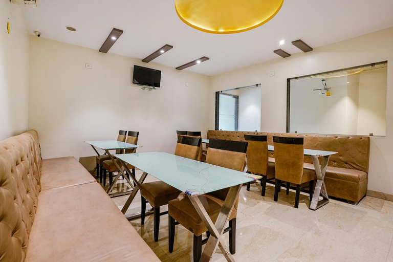 Food & Drinks 3, FabExpress Embassy Suites - Nr BKC, Mumbai Suburban