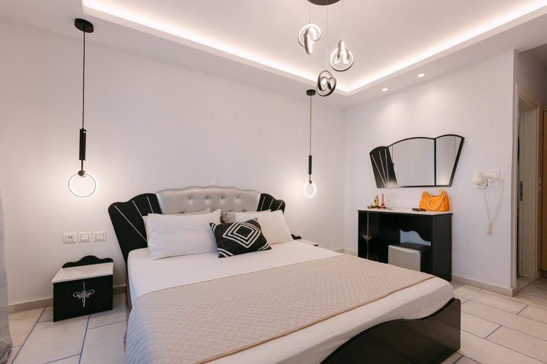 Bedroom 5, Kahlua Studios, South Aegean