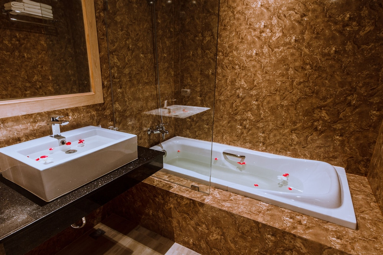 Bathroom 4, Airport Beach Hotel Phuket, Pulau Phuket