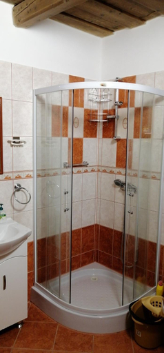Bathroom 2, Rendeki Vendeghaz, ONALLO haz, Sümeg