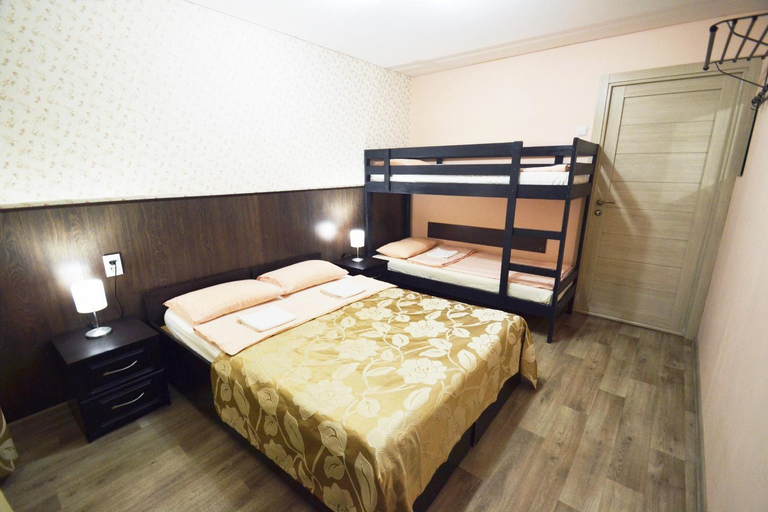 Others 3, Apelsin on Chistopolskaia, Vysokogorskiy rayon