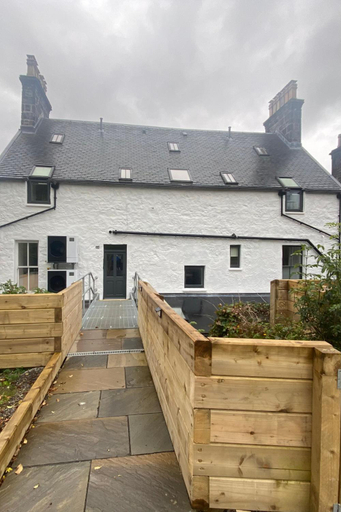 Others 4, Somerled House, Highland