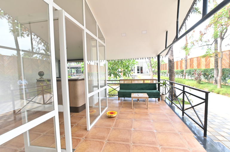 Public Area, Silver Oak By Bay Hotels , Raigarh