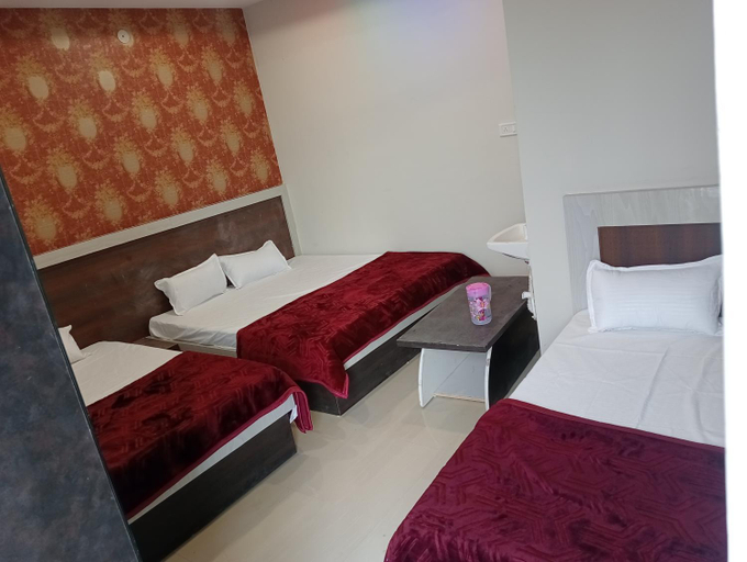 Others 5, Tulsiraj Guest House, Ujjain