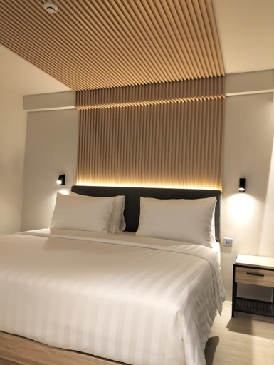 Beezie Hotel Room Type - Loft Double