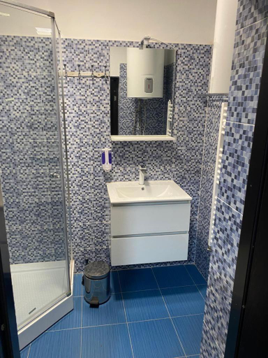 Bathroom 2, Vila Amalia Muntii Macinului, Macin