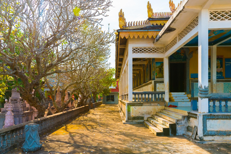 Nearby Landmark, Dumnak Phnom Krom, Siem Reap