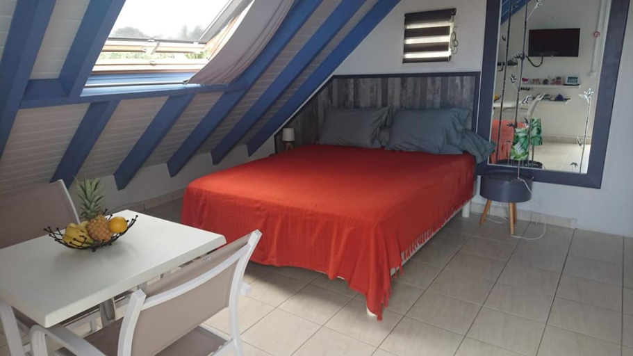 Others 4, Paradise chez Nono, Baie-Mahault