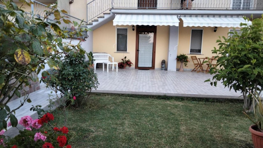 Others 5, Casa Jose, Viterbo