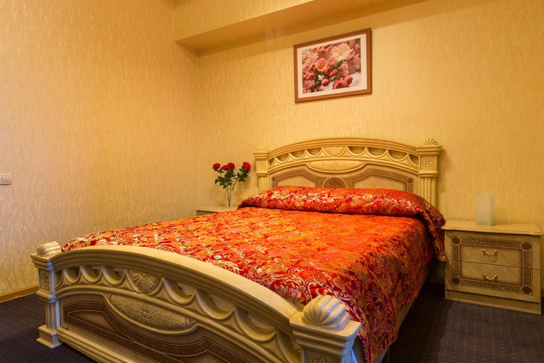 Others 2, Parus Park-hotel, Western
