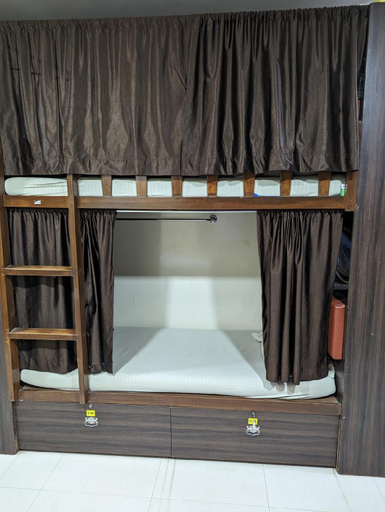 Others 3, Marol Dormitory, Mumbai Suburban