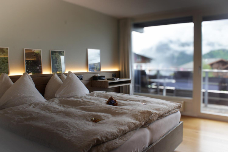 Bedroom 3, Hotel Baren, Interlaken