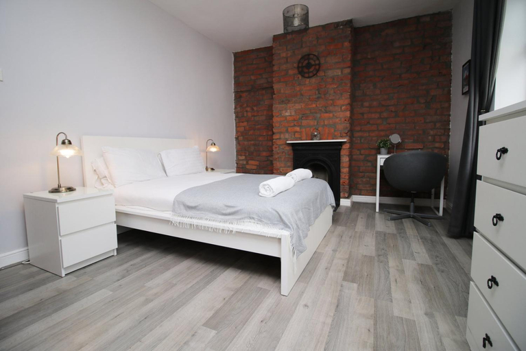 Others 5, Parking | 2BR | Luxurious, Cardiff