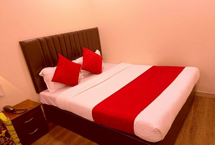 Others 3, Hotel MK Grand, Mumbai Suburban