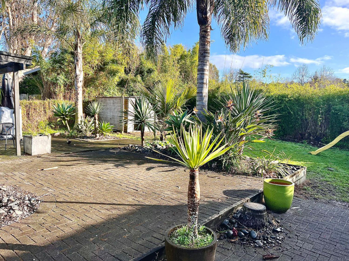 Others 3, Peaceful and Lovely Home with External Private Bathroom, Waitakere