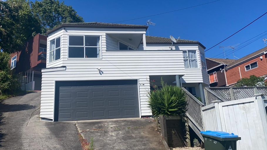 Others 4, A private Large master room with en-suite, Waitakere